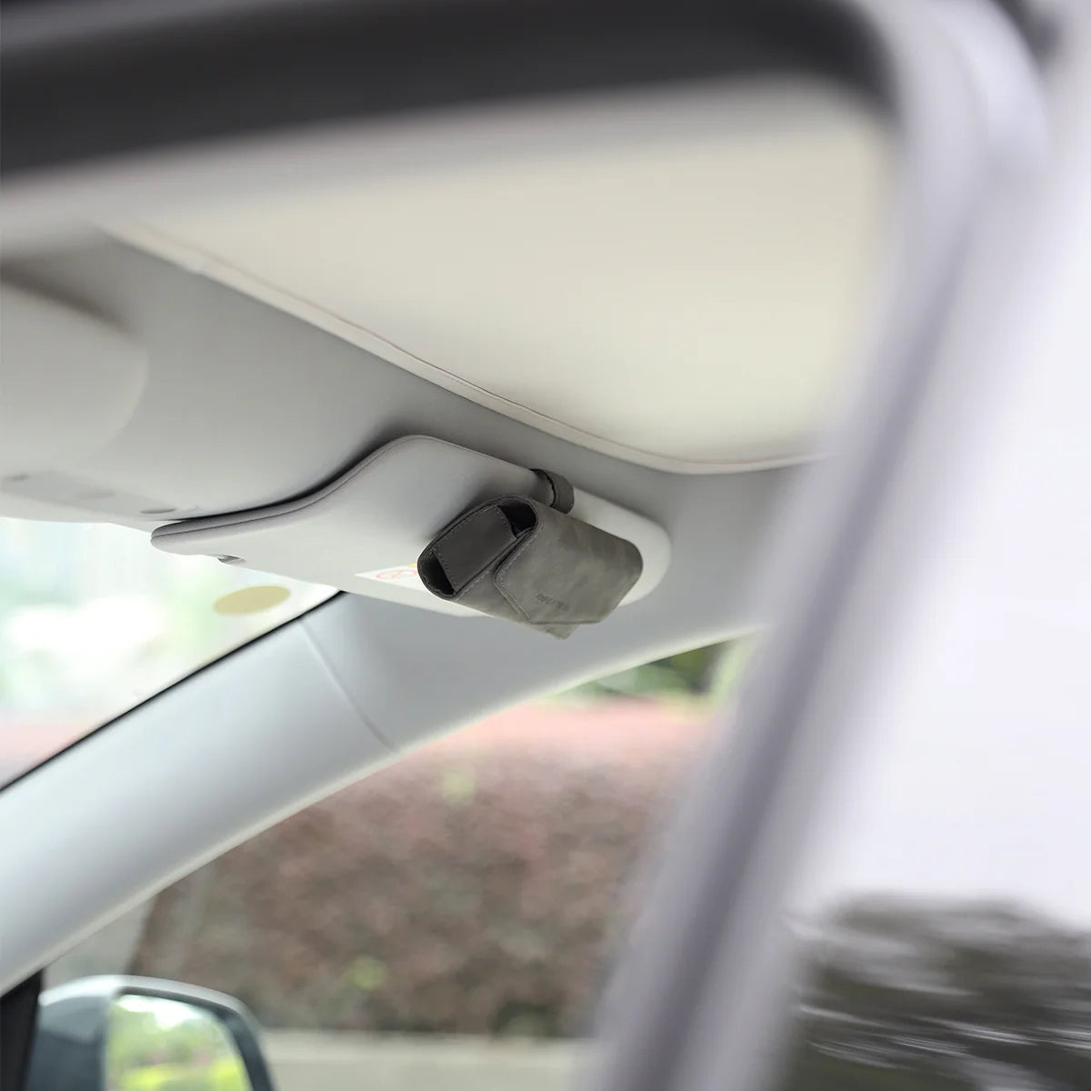 Magnetic Suede Sunglasses Case for Tesla