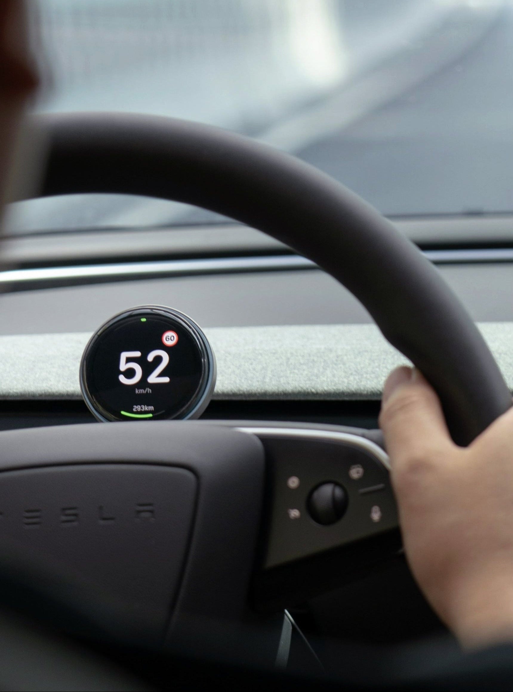 TITA Wireless Smart Dashboard Gauge Display – Mini HUD for Tesla Model 3 / Y / YL