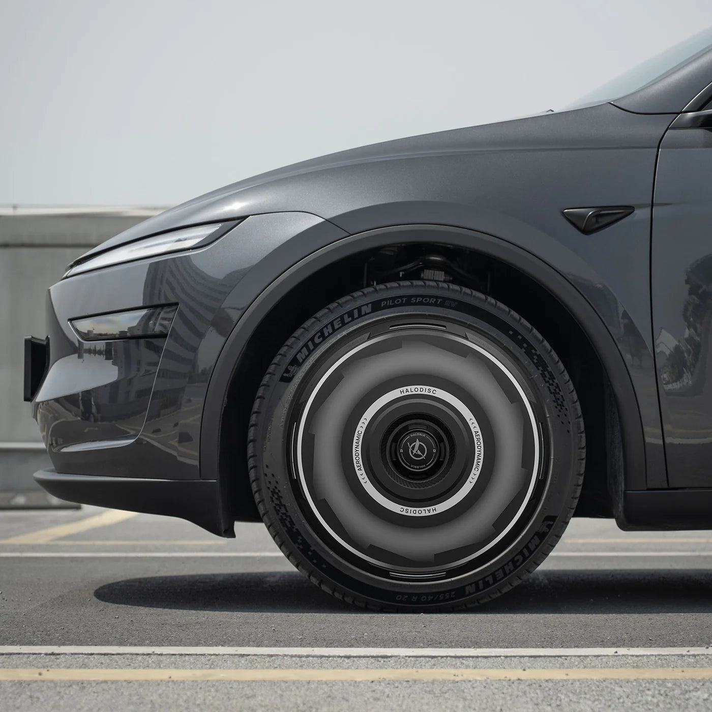 HALODISC 2 - GEAR Black | Wheel Covers for Tesla