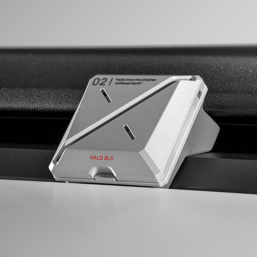 Futuristic Style Aluminum Alloy Car Fragrance Diffuser for Tesla Model Y / 3