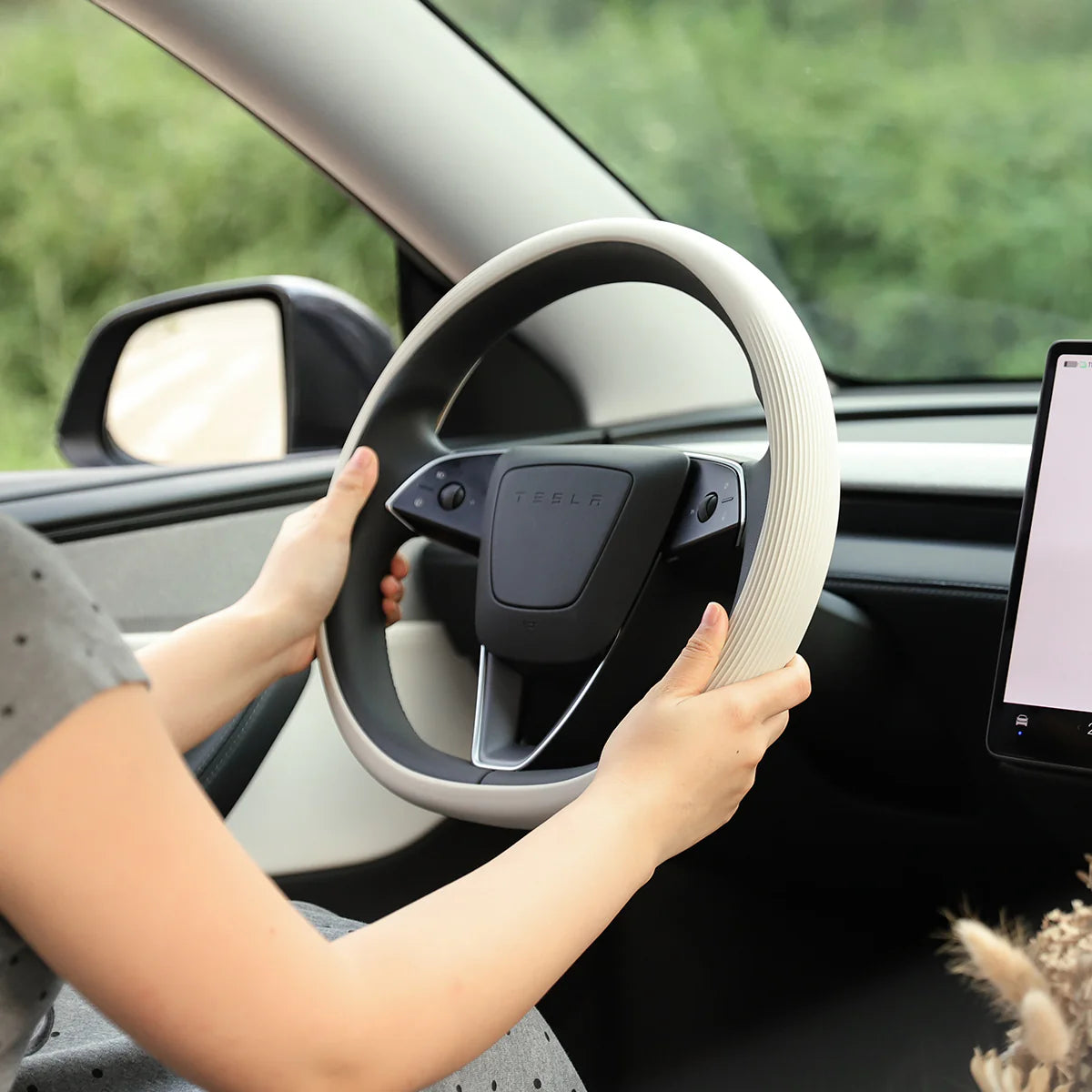 Silicone Steering Wheel Cover for Model 3 Highland / Model Y Juniper