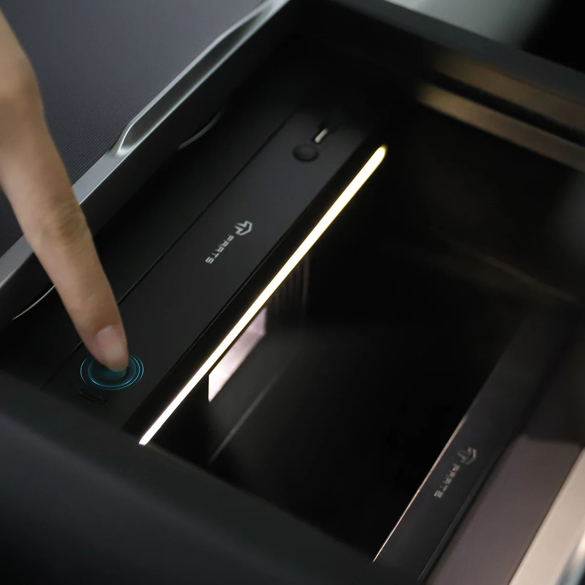 Muti-Ports Center Console USB Charging Hub for Tesla Model 3 /Model Y