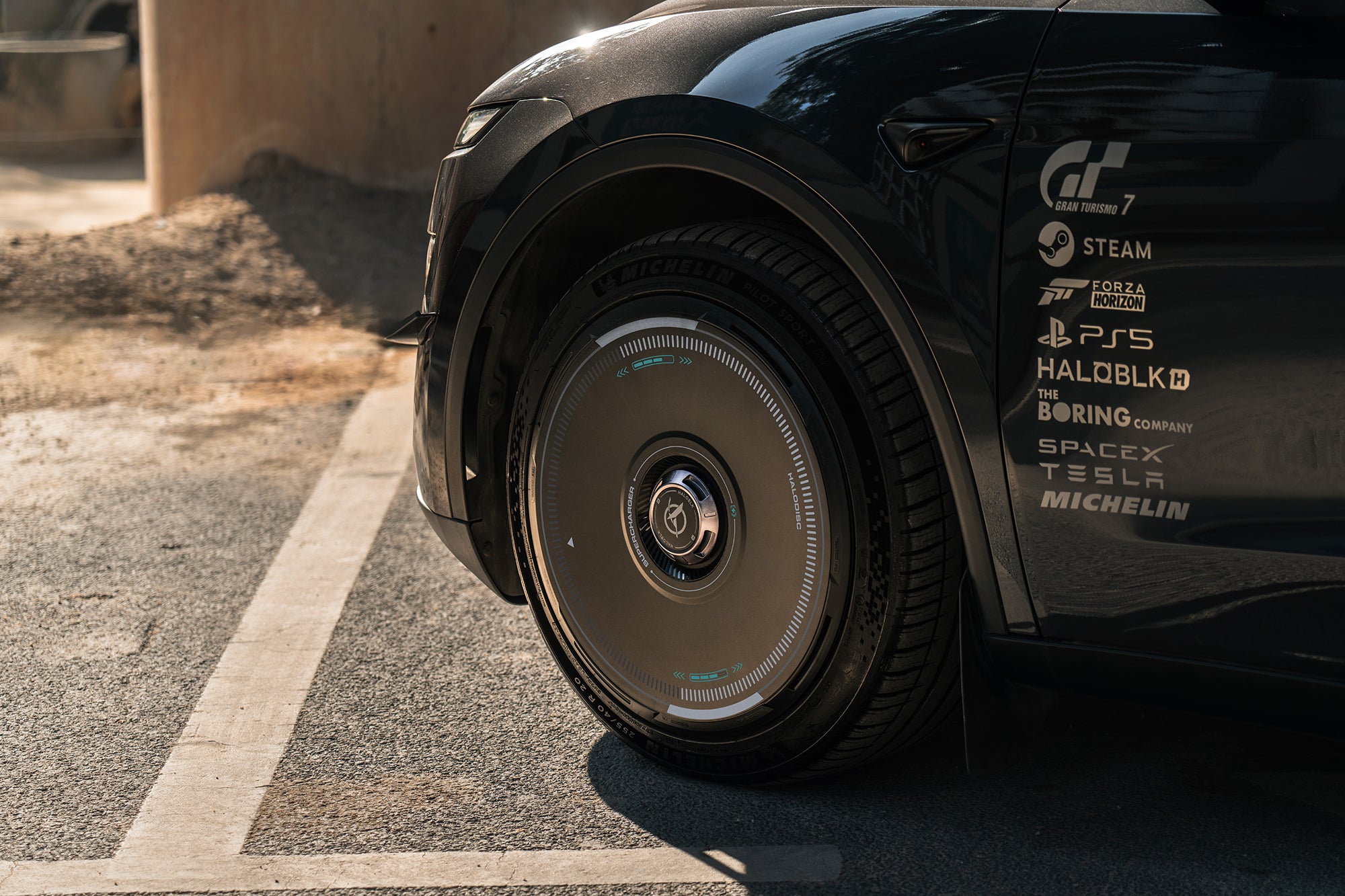 HALODISC 2 - SuperChager Black | Wheel Covers for Tesla