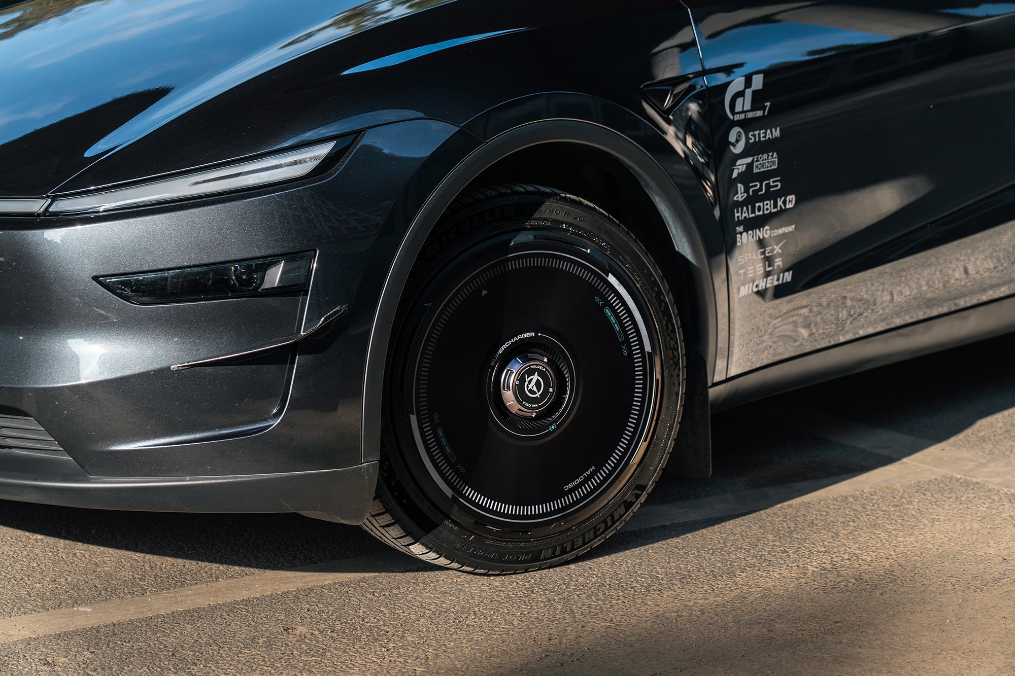 HALODISC 2 - SuperChager Black | Wheel Covers for Tesla