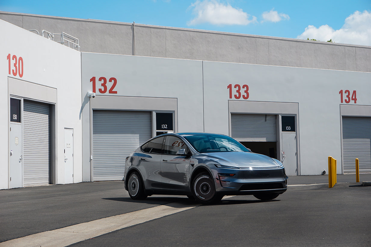 HALODISC 2 - CHARGING Black | Wheel Covers for Tesla