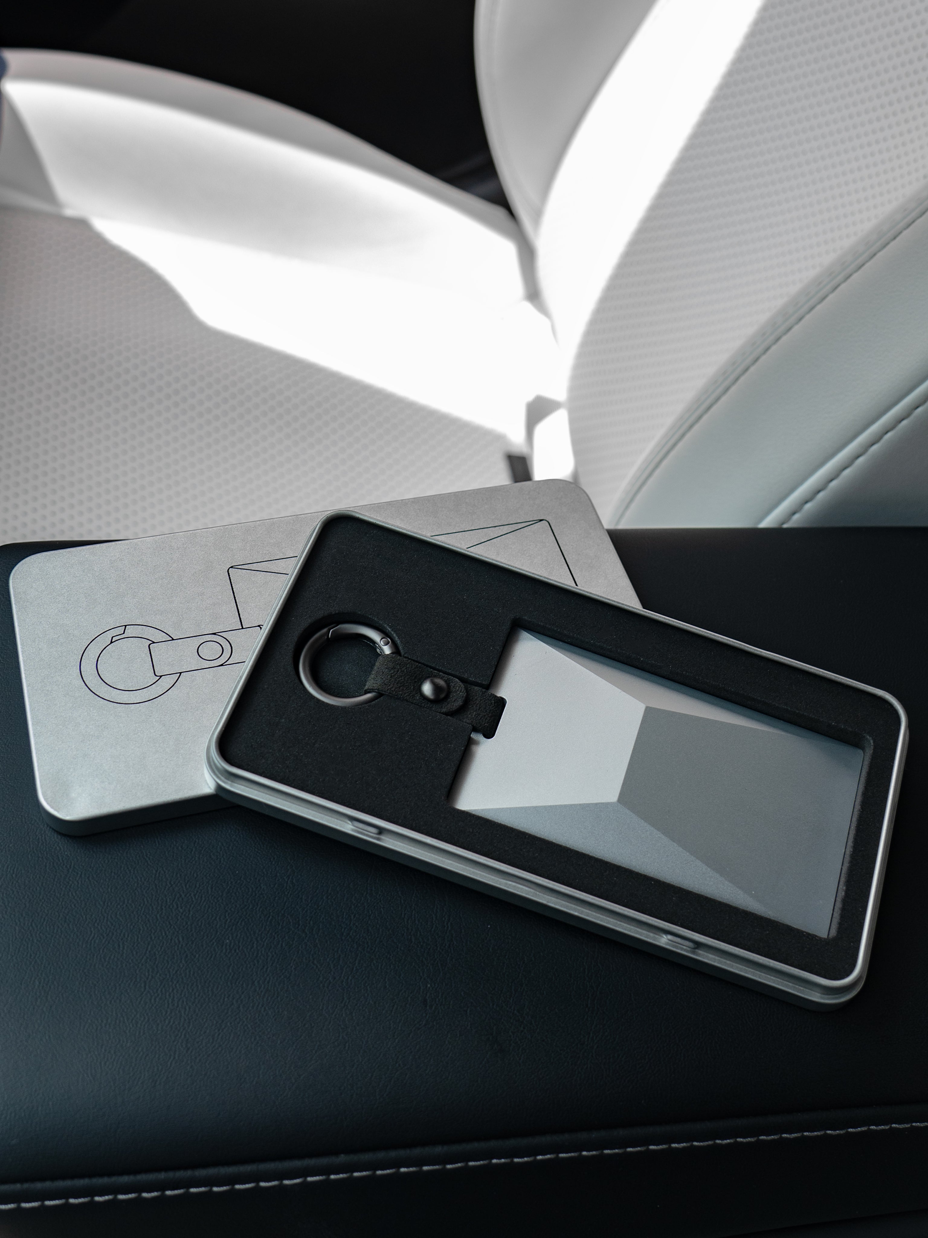 Aluminum Alloy | Tesla Key Card Holder