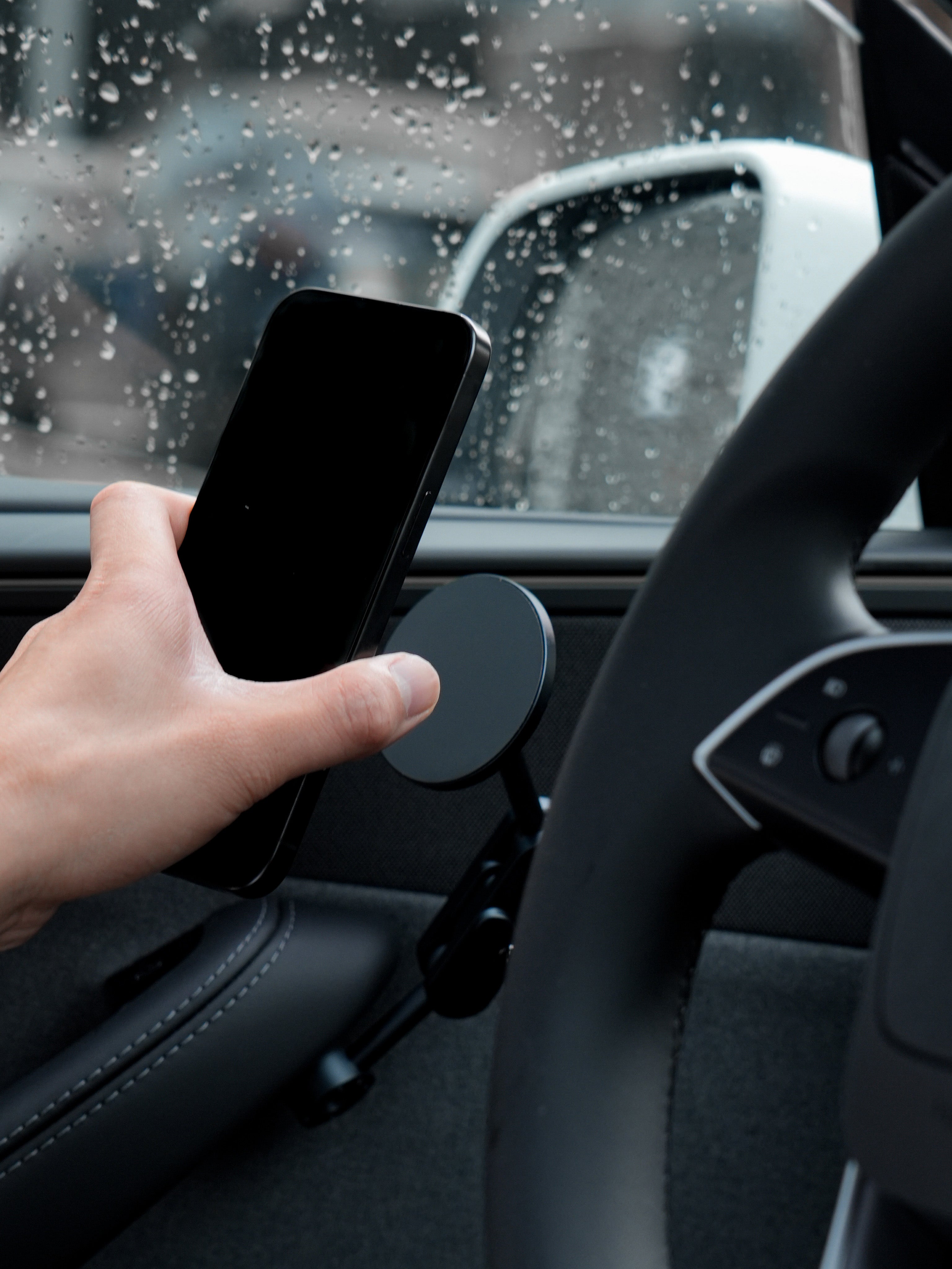 Tita Door-Side Magnetic Phone Holder for Tesla Model 3 / Y / YL