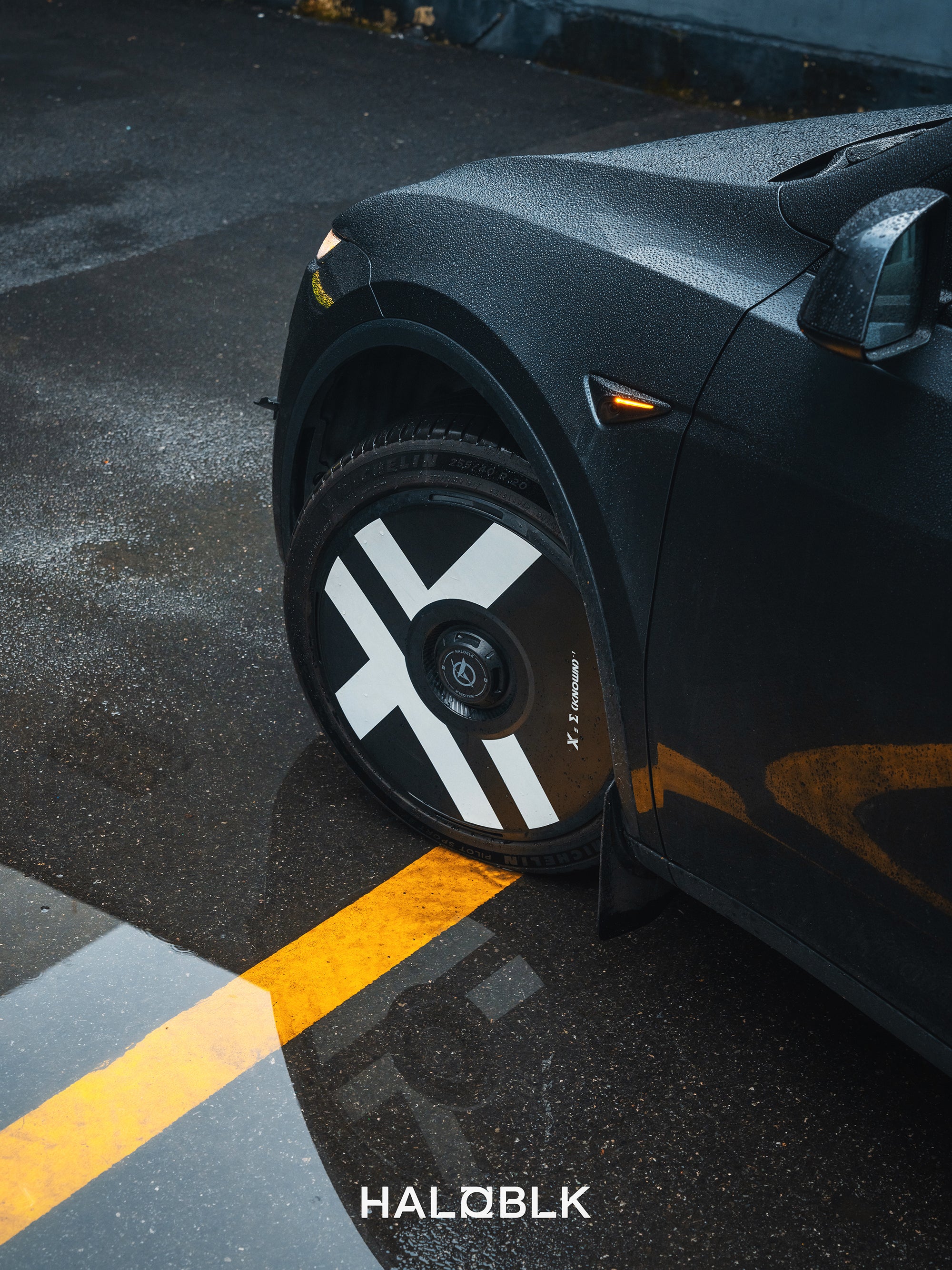 HALODISC 2 - X-Factor Black | Wheel Covers for Tesla