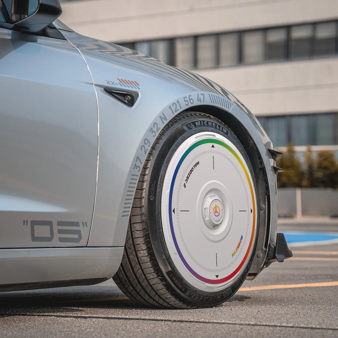 HALODISC 2 - RAINBOW ROAD White| Wheel Covers for Tesla