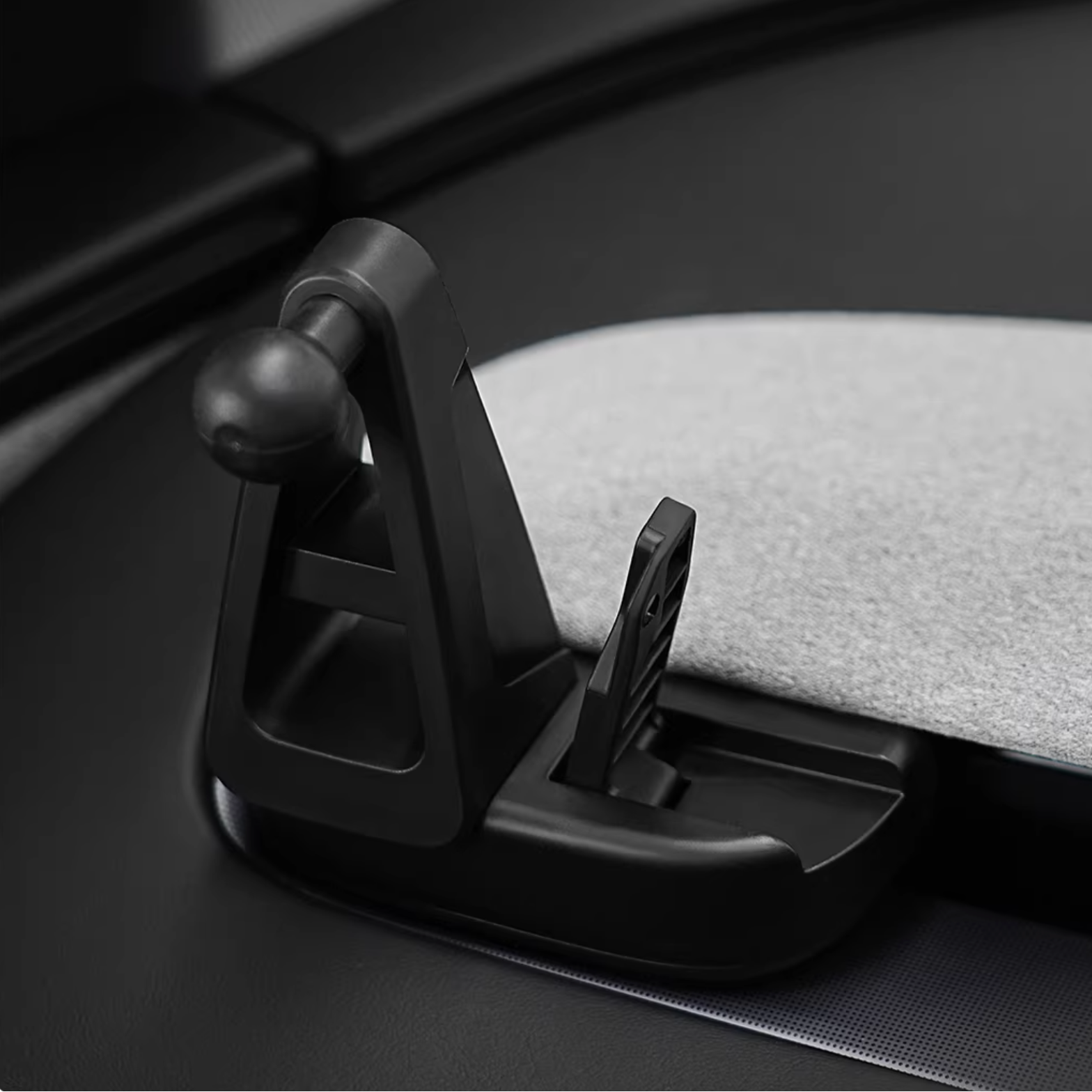 Magnetic Phone Mount for Tesla Model Y / 3 / YL