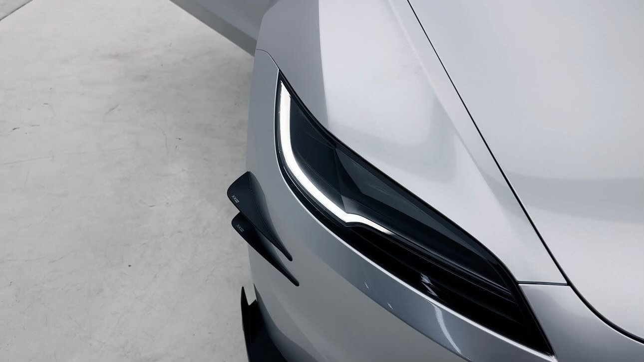 DRY Carbon Fiber Wind Blade For Tesla Model Y/3