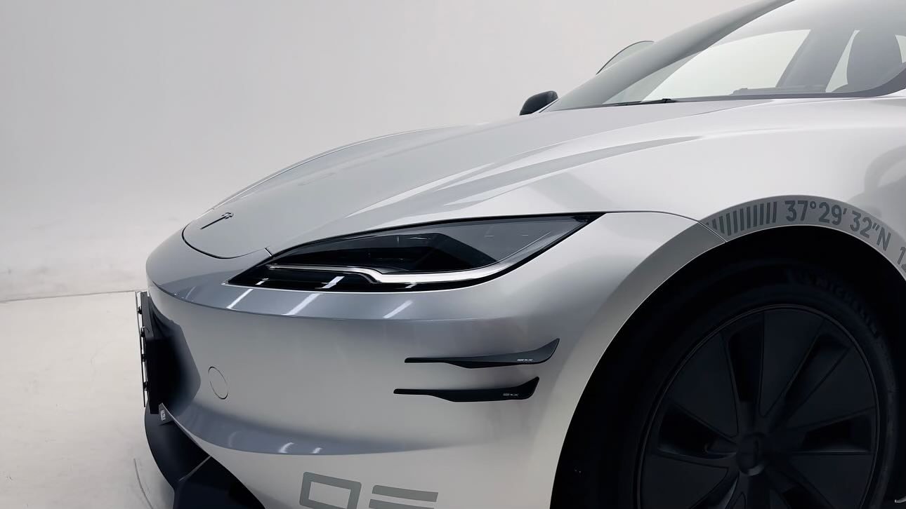 DRY Carbon Fiber Wind Blade For Tesla Model Y/3