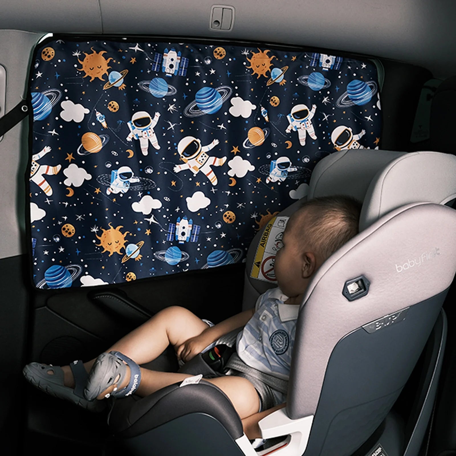Rear Side Sunshade Curtain with Cartoon Astronaut and Planet Prints