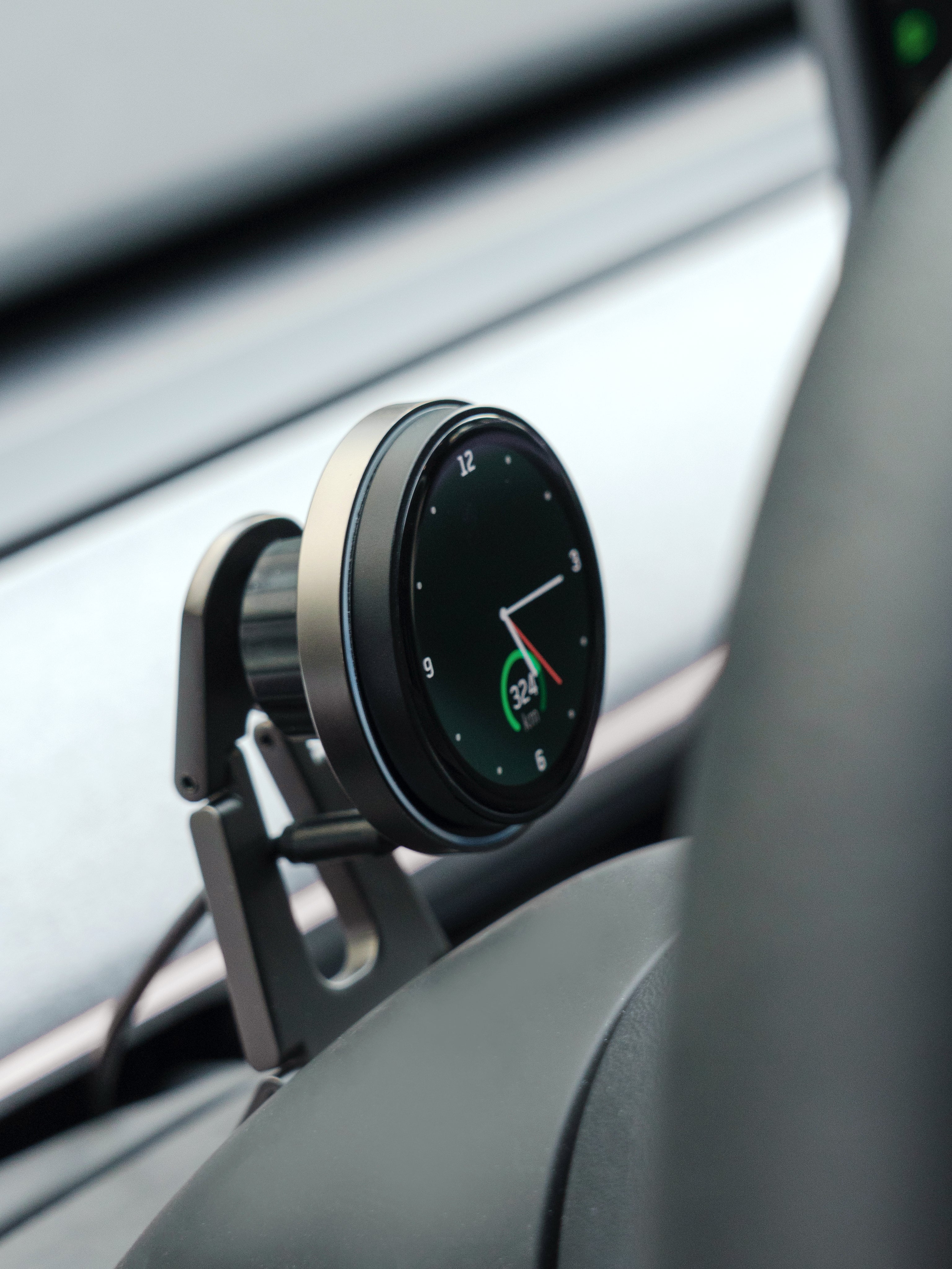 TITA Wireless Smart Dashboard Gauge Display – Mini HUD for Tesla Model 3 / Y / YL