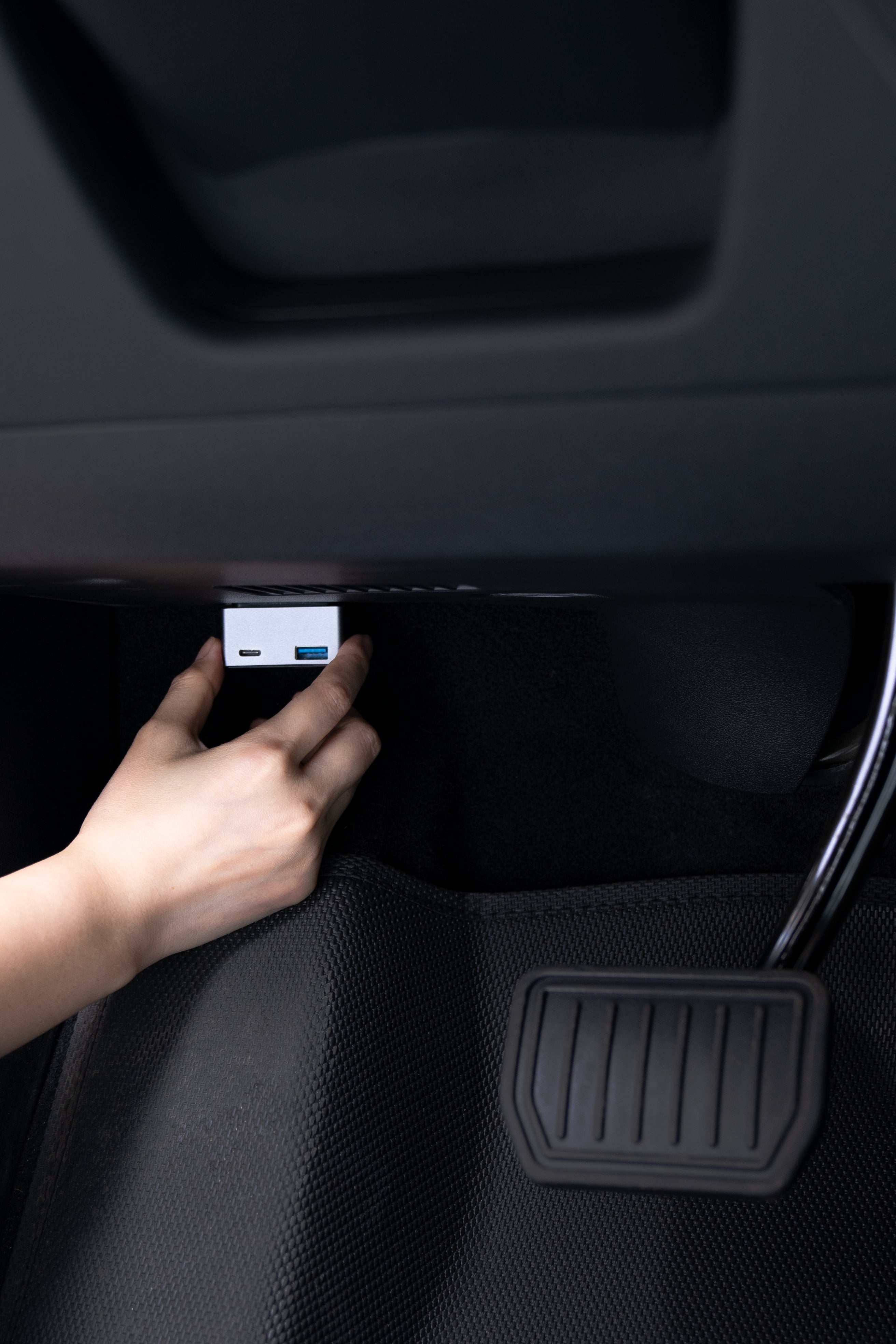 TITA  OBD-to-USB Fast Charger – Power Without the Clutter
