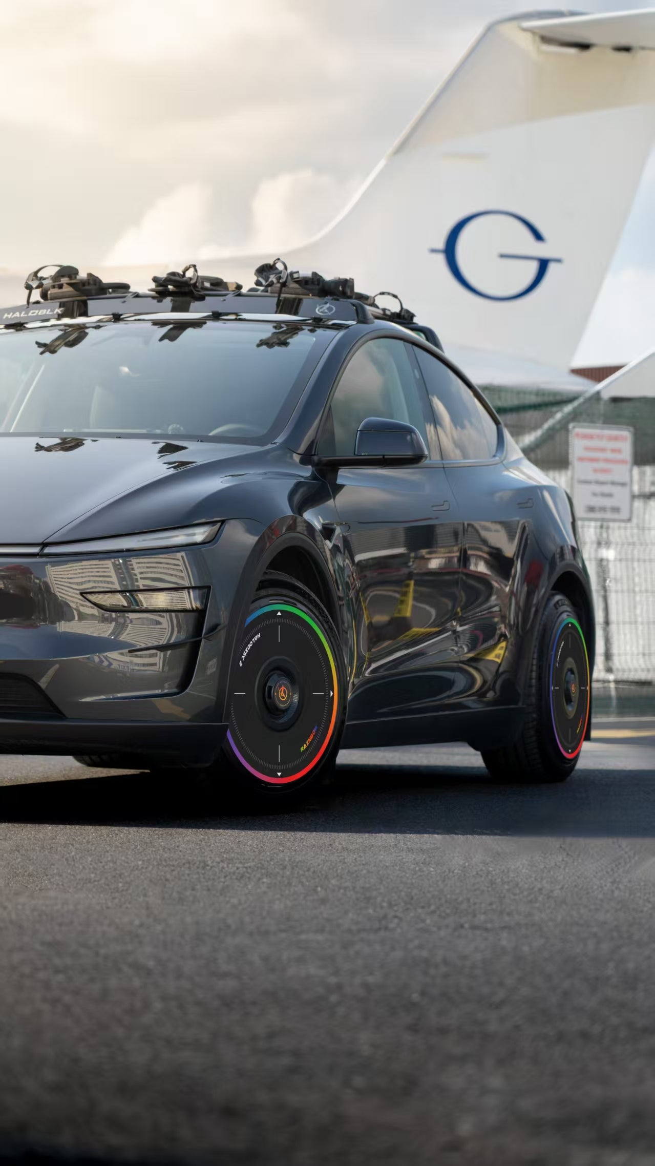 HALODISC 2 - RAINBOW ROAD Black| Wheel Covers for Tesla
