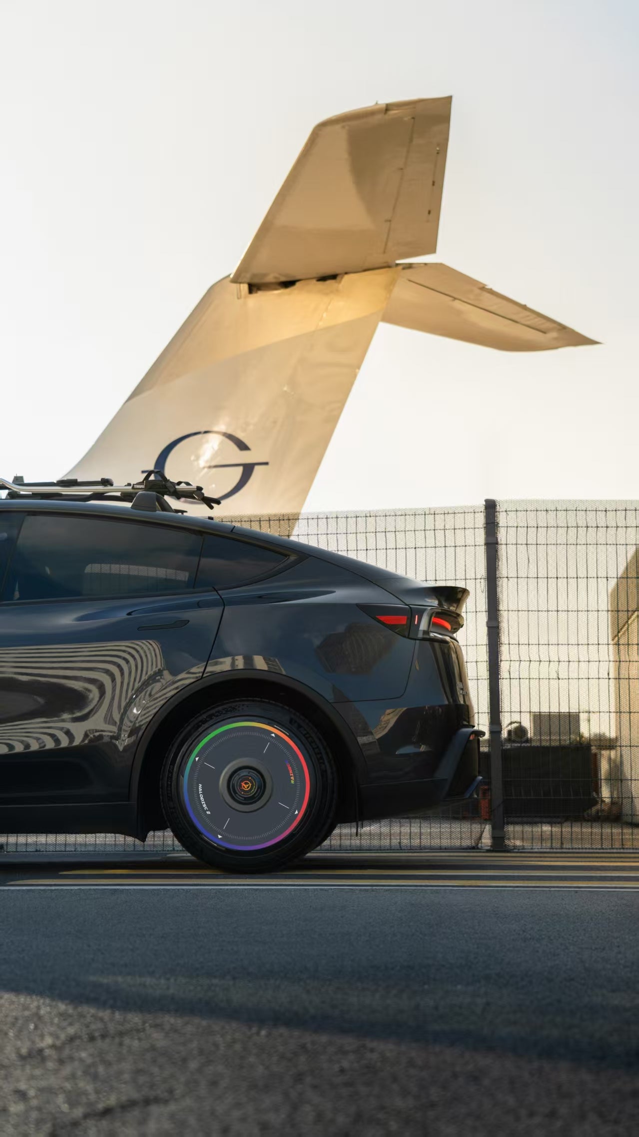 HALODISC 2 - RAINBOW ROAD Black| Wheel Covers for Tesla
